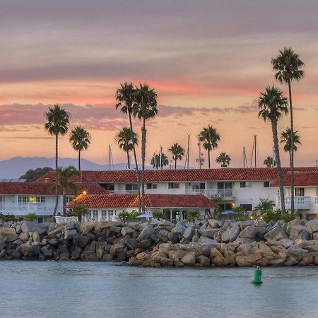 Oceanside Marina Suites - A Waterfront Hotel Exterior foto